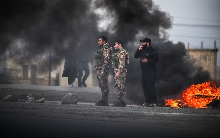 Frank Pallone: Trump şervan avêtine ber guran