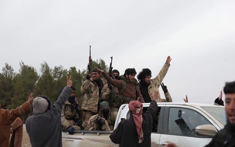 Çavkaniyên Rêveberiya Xweser: Agirbesta HSD û Şamê hat dirêjkirin