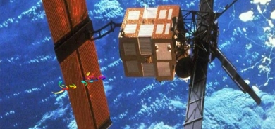 مانگی دەستكردی دار لە بۆشایی ئاسماندا