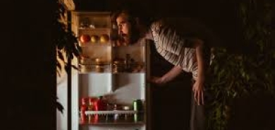 10 أطعمة عليك تجنبها قبل النوم