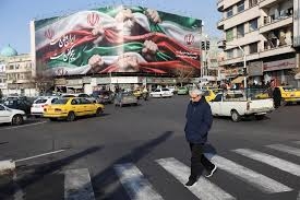 طهران تتوقع ضربة في «أي لحظة»