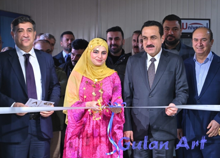 سارا كەرەم پێشانگەیەكی تایبەتی ئینستلەیشنی بەناونیشانی(درۆ) كردەوە