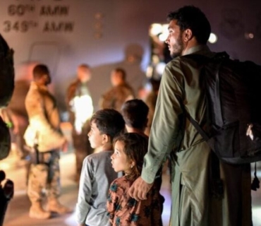 ئیسپانیا مافی پەنابەری دەداتە 50 هەزار کۆچبەری نایاسایی