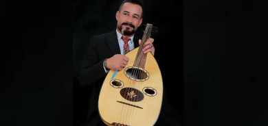 شيشار أسود يطلق أحدث أعماله الغنائية ويُهديها لكوردستان سوريا