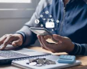 الذكاء الاصطناعي في العمل المصرفي… هل يتحول من أداة مساعدة إلى بنية أساسية؟