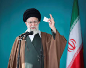 خامنئي يحذر من «حرب إقليمية» إذا هاجمت أميركا إيران