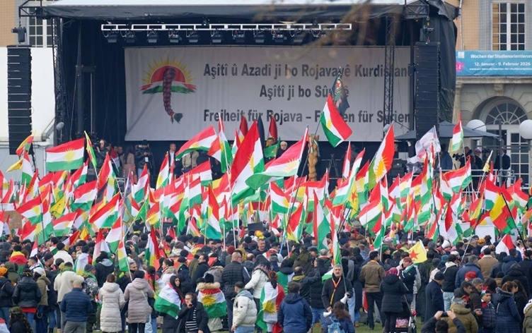 Li Bonnê bi hezaran hezar kes ji bo Rojavayê Kurdistanê bûn yek deng