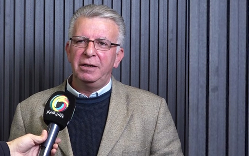 د. نەوشیروان ڕەشید مامۆستای زانكۆی سلێمانی:  خێزان و حكومەت بۆ ڕووبەڕووبوونەوەی لایەنی نەرێنیی تەكنەلۆژیا و سۆشیال میدیا ڕۆڵێكی گەورەیان لە هۆشیاریی دیجیتاڵیدا هەیە