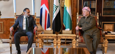 الرئيس بارزاني يستقبل السفير البريطاني لدى العراق عرفان صديق