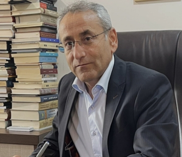 خؤشەویستی وولات و رابەرایەتی کردن و هەڕشەی دەرەکی