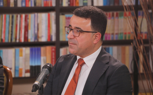 شڤان حەمدی ئەندامی بازنەی گفتوگۆ:  مۆبایلە زیرەكەكان لەجیاتی ئەوەی ئامرازی پەیوەندی بن، بوونەتە دیوارێك لە نێوان ئەندامانی خێزاندا