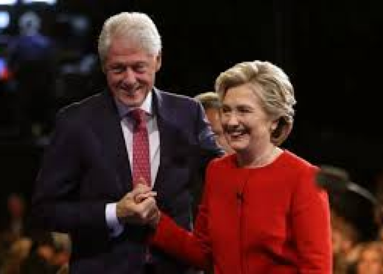 بيل وهيلاري كلينتون سيدليان بشهادتيهما أمام الكونغرس في قضية إبستين