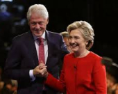 بيل وهيلاري كلينتون سيدليان بشهادتيهما أمام الكونغرس في قضية إبستين