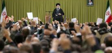 خامنئي يهدد بكسر قواعد الاشتباك