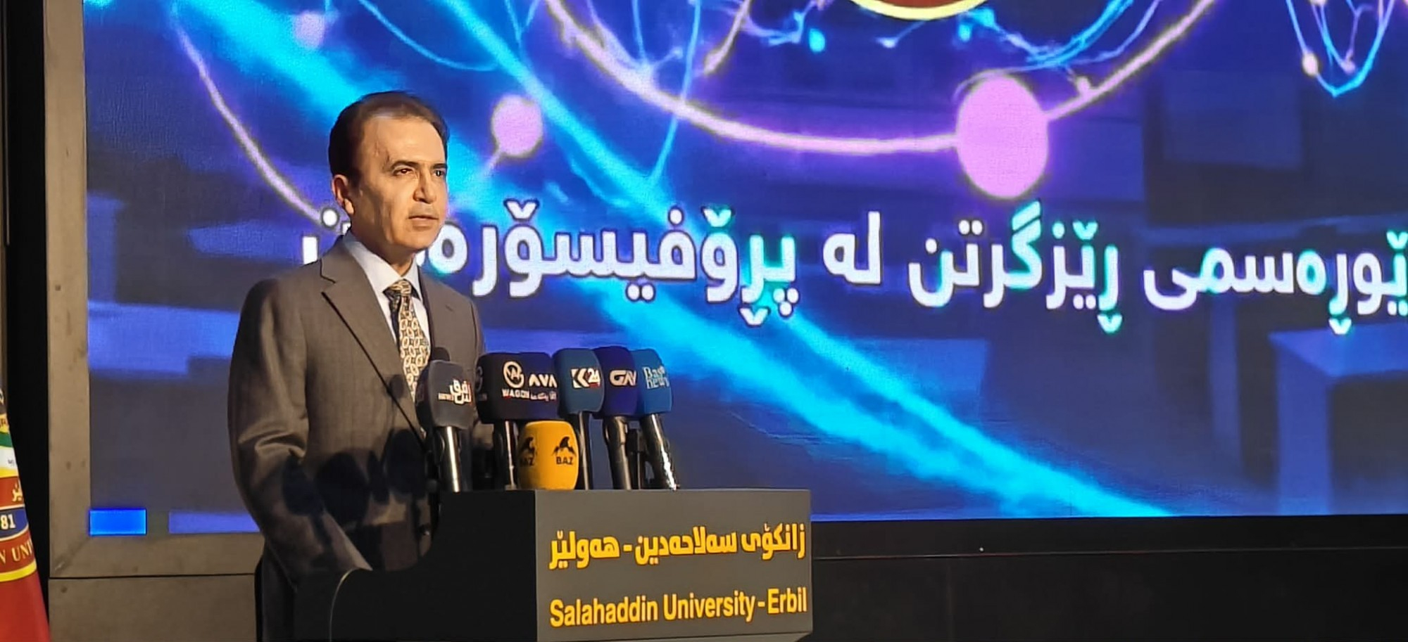 بشتيوان صادق: الرئيس بارزاني لعب دوراً حاسماً في حماية غربي كوردستان