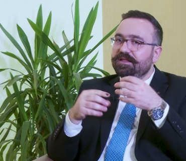 ئانۆ جەوهەر  وەزیری گواستنەوەی گەیاندنی حكومەتی كوردستان:  لەسەر ڕێنمایی سەرۆكی حكومەتی هەرێمی كوردستان پاكێجی ئەنتەرنێتی خێزانییان هەیە و ئێستا خێزانەكان دەتوانن سوود لە بەرنامەكانی سەرپەرشتیاری خێزانی وەربگرن