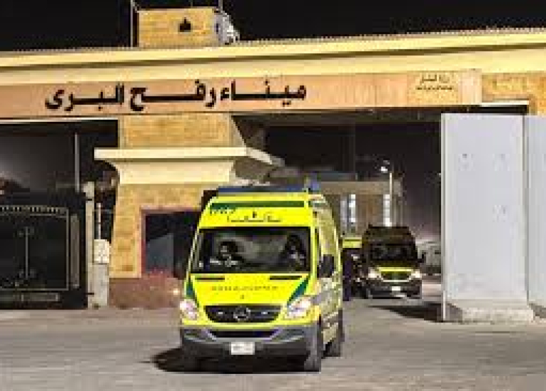 12 من سكان غزة دخلوا مصر في اليوم الأول لتشغيل معبر رفح