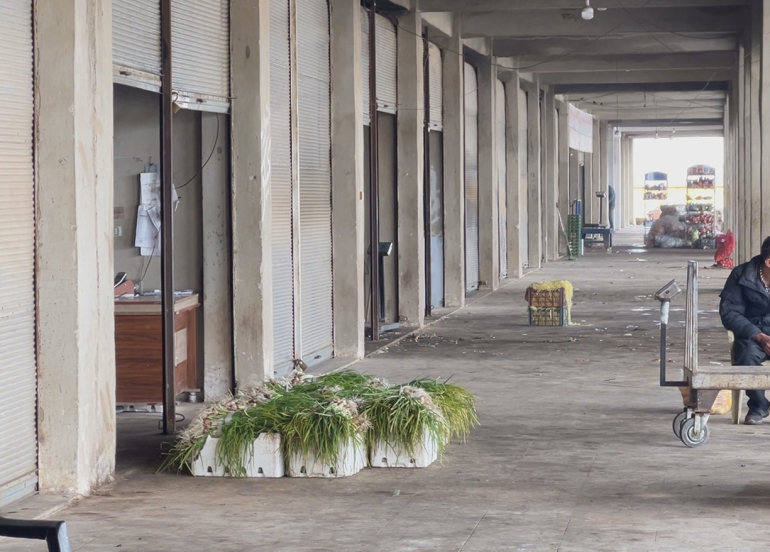 Kobanê di bin dorpêçê de: Li bazaran keskayî û pêdiviyên jiyanî nemane