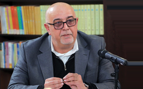 د.گۆڤەند ساڵح   مامۆستا لە بەشی زانستەكانی كۆمپیوتەر لە زانكۆی كوردستان:  ئەگەر ئینتەرنێت و مۆبایل مەترسیدار بن، ئەوا ئەی ئای (AI) هەزاران جار مەترسیدارترە، ئەگەر نەزانین چۆن بەكاری بهێنین