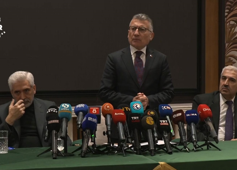 Serokê Koma AK Partiyê li ser Ocalan û Kobaniyê axivî