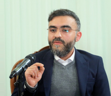 د.مستەفا ئەتروشی  پسپۆڕ لە زانستەكانی كۆمپیوتەر و تەكنەلۆژیای ڕۆبۆتیك:  حكومەت دەبێت پابەند بێت بەوەی هیچ دەرگایەكی لاوەكی (Bypass) لە سیستمی دیجیتاڵیدا نەهێڵێتەوە، تاوەكو هاووڵاتی بڕوای بە دادپەروەریی سیستمەكە هەبێت