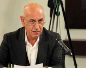 عەقید حەكیم عومەر  بەڕێوەبەری بەشی پۆلیسی كۆمەڵگە لە هەولێر:  لە بەڕێوەبەرایەتیی پۆلیسی كۆمەڵگە لە هەولێر هۆبەی تایبەت بە تاوانە ئەلیكترۆنییەكان هەیە لەگەڵ هێڵی گەرمی تایبەت بۆ تۆماركردنی سكاڵا