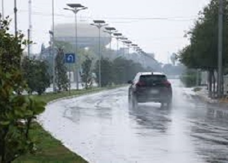 الأنواء الجوية: أمطار رعدية وغبار وتباين في درجات الحرارة