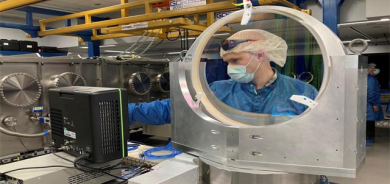 لیزەری  زیۆس