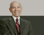 Donald Horowitz, Profesorê Hiqûq û Zanistên Siyasî li Zanîngeha Duke ji bo Gulan: Peyrewkirina sîstema pirraniyê li Iraqê naveroka federalîzmê pûç kiriye