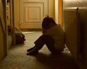 صدمات الطفولة... وخطر إيذاء النفس لدى المراهقين