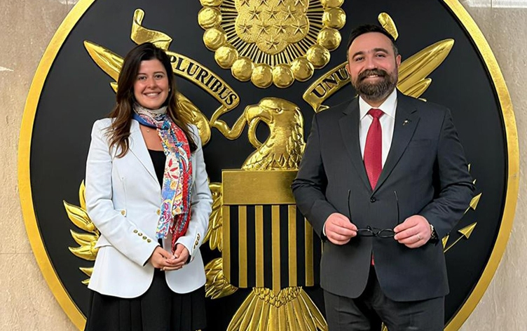 آنو جوهر ومستشارة الخارجية الأميركية الأقدم يؤكدان أهمية ترسيخ الحرية الدينية