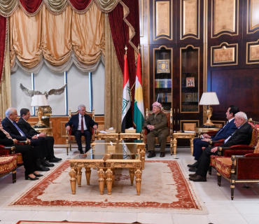 ســەرۆک بـــارزانــی لەگەڵ دەستەی سەرۆكایەتیی ئەنەكەسە، رۆشناییان خستە سەر پێویستیی یەكڕیزیی لایەنە كوردییەكان لە قۆناغەكانی داهاتوودا.