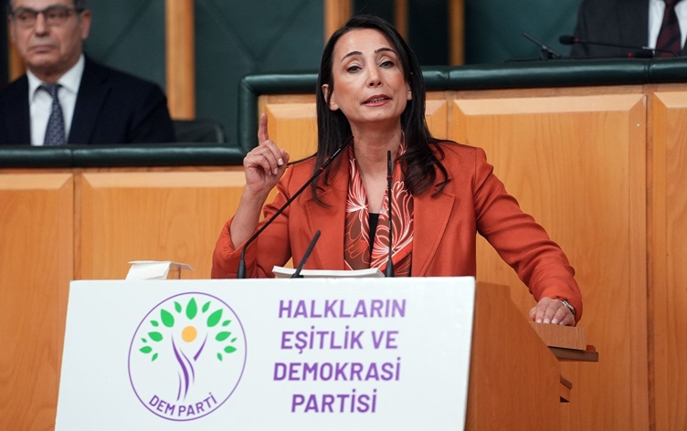 Tulay Hatîmogullari: Divê Birêz Ocalan û hemû girtiyên siyasî ji mafê hêviyê sûdê wergirin