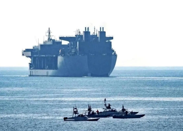 ئەمریکا هۆشداری ئەمنی دەداتە کەشتییە بازرگانییەکانی لە گەرووی هورمز