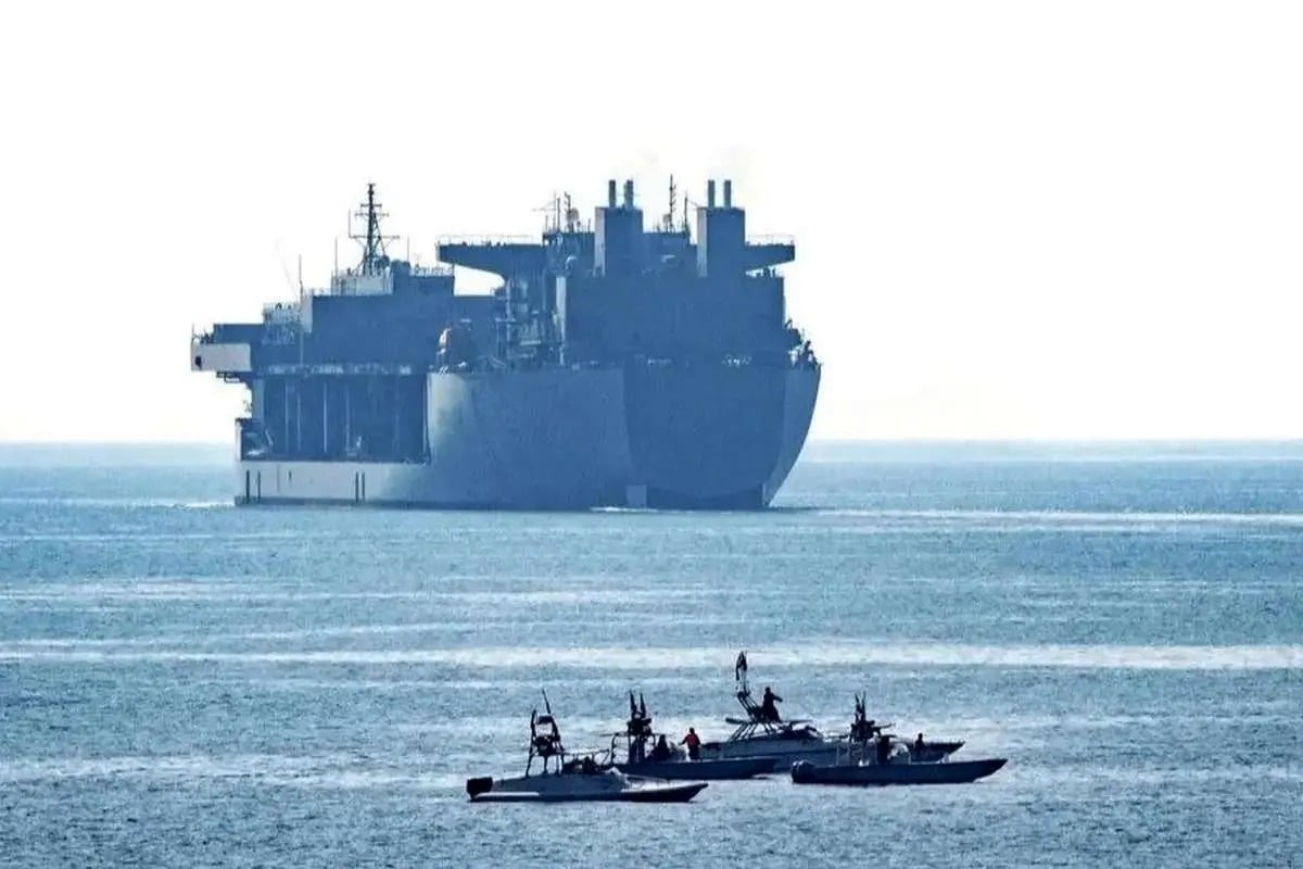 ئەمریکا هۆشداری ئەمنی دەداتە کەشتییە بازرگانییەکانی لە گەرووی هورمز