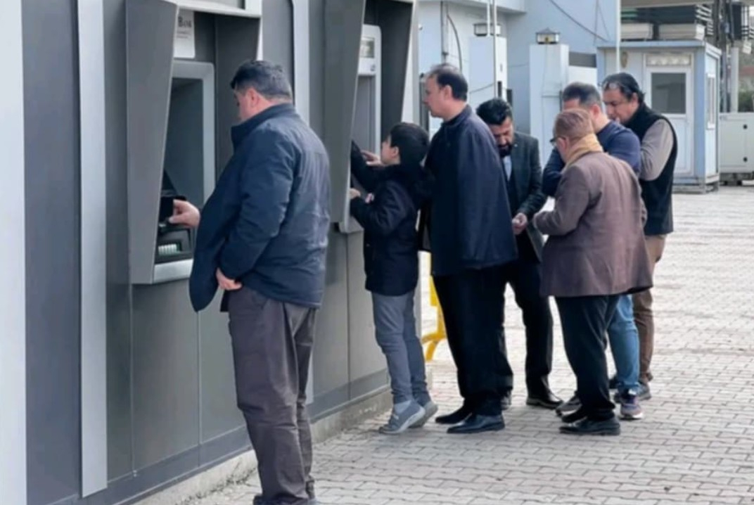 «حسابي»: أكثر من 680 ألف موظف ومتقاعد سيتسلمون رواتب كانون الثاني إلكترونياً