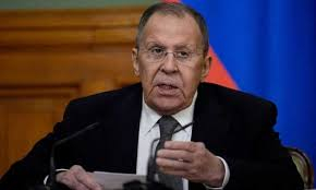 لافروف: روسيا ستتخذ «تدابير مضادة» في حال تحويل غرينلاند منطقة عسكرية