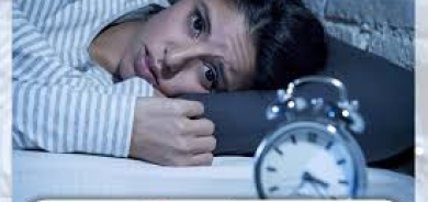 هل تعاني الأرق ليلاً؟ عادة يومية قد تكون سبباً في سهرك