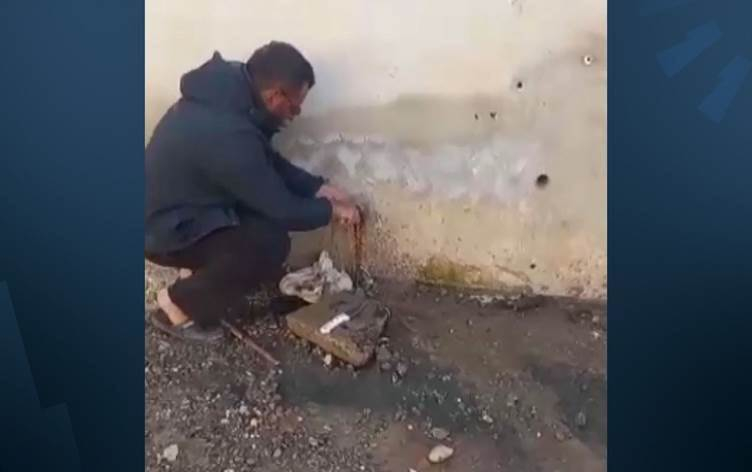 Li Kobaniyê çekdar malên Kurdan talan dikin