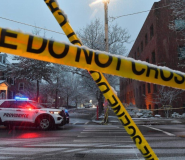 بەهۆی تەقەکردن لە کەنەدا بە دەیان کەس کوژران و بریندار بوون