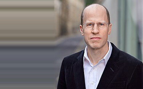 نیك بۆسترۆم  فەیلەسوف و دامەزرێنەری پەیمانگەی داهاتووی مرۆڤایەتی بۆ گوڵان:     مرۆڤایەتی لەبەردەم تاقیكردنەوەی «ژیریی باڵا»دایە كە جیهانێك دروست دەكات، تێیدا یەك هەڵەی تەكنەلۆژی دەبێتە ئەگەری هەرەسهێنانی شارستانییەت بە تەواوی