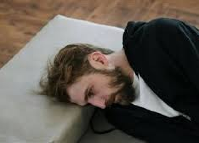 النوم والاكتئاب... كيف يؤثر أحدهما على الآخر؟