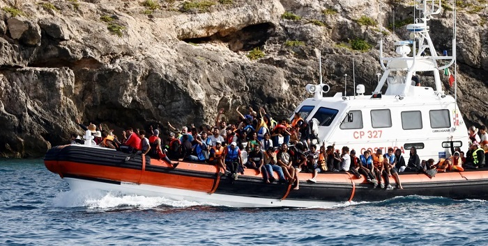 البرلمان الأوروبي يوافق على تدابير لتشديد قواعد الهجرة واللجوء