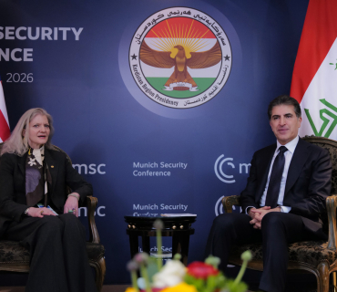 نێچیرڤان بارزانی، سەرۆکی هەرێمی کوردستان، لەگەڵ خاتوو ئالیسۆن هووکەر، بریکاری وەزارەتی دەرەوەی ئەمه‌ریکا بۆ کاروباری سیاسی کۆبووەوە.