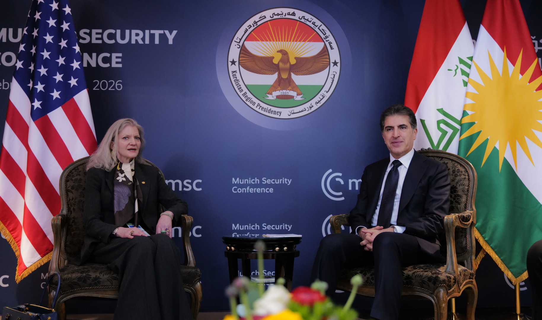 نێچیرڤان بارزانی، سەرۆکی هەرێمی کوردستان، لەگەڵ خاتوو ئالیسۆن هووکەر، بریکاری وەزارەتی دەرەوەی ئەمه‌ریکا بۆ کاروباری سیاسی کۆبووەوە.