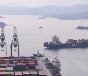 چین باج لەسەر ئەو کاڵایانە هەڵدەگرێت کە لە ٥٣ وڵاتی ئەفریقاوە هاوردە دەکرێن