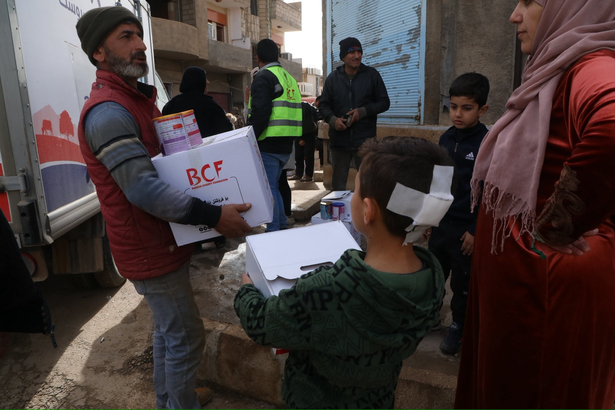 مؤسسة بارزاني الخيرية تواصل تقديم لمساعدات للكورد في غرب كوردستان 