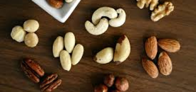 ما أفضل وقت لتناول المكسرات للطاقة وصحة القلب؟