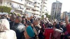 مانگرتنی کارمەندانی پزیشکی سوریا بۆ ناڕەزایەتی دەربڕین بە کەمکردنەوەی مووچە