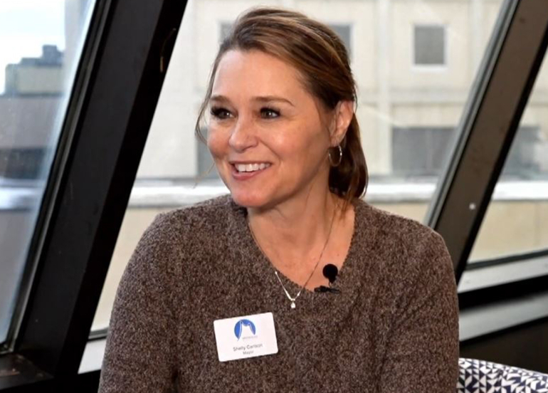 عمدة مدينة مورهيد الأمريكية: سأكون صوتاً للكورد في مراكز صنع القرار